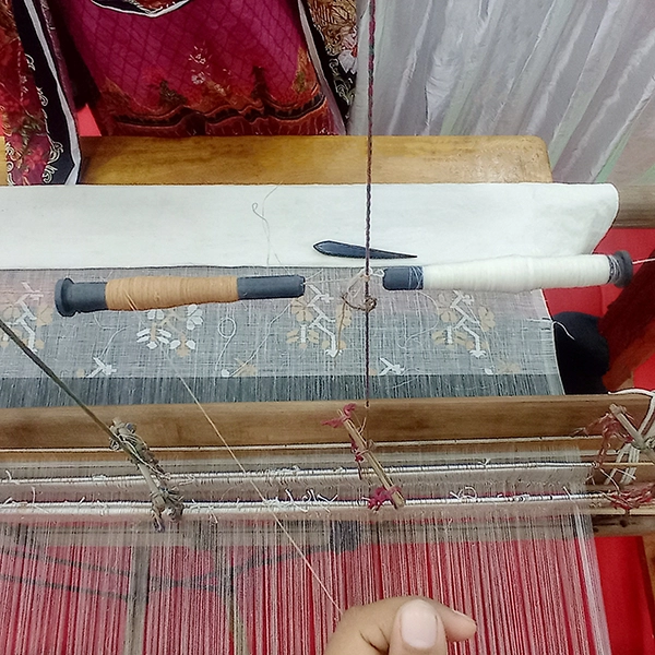 Now Hand weaving with the fine Yarn